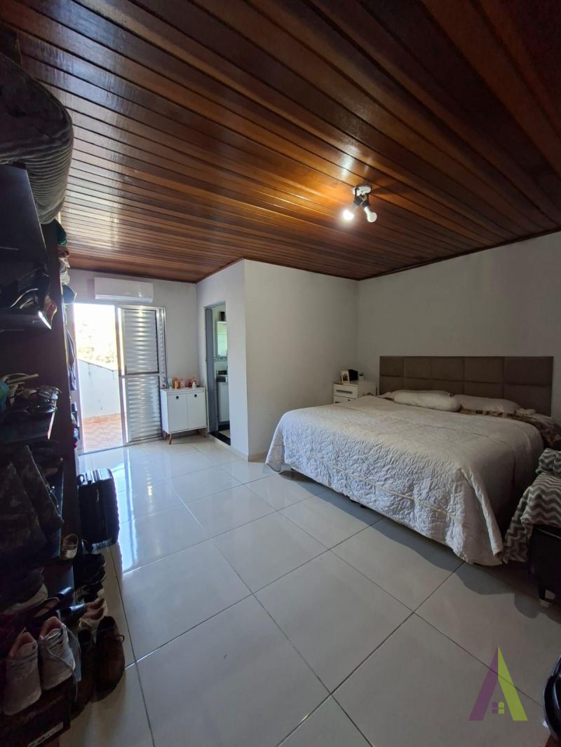 Casa em Bairro Tradicional de São Roque!