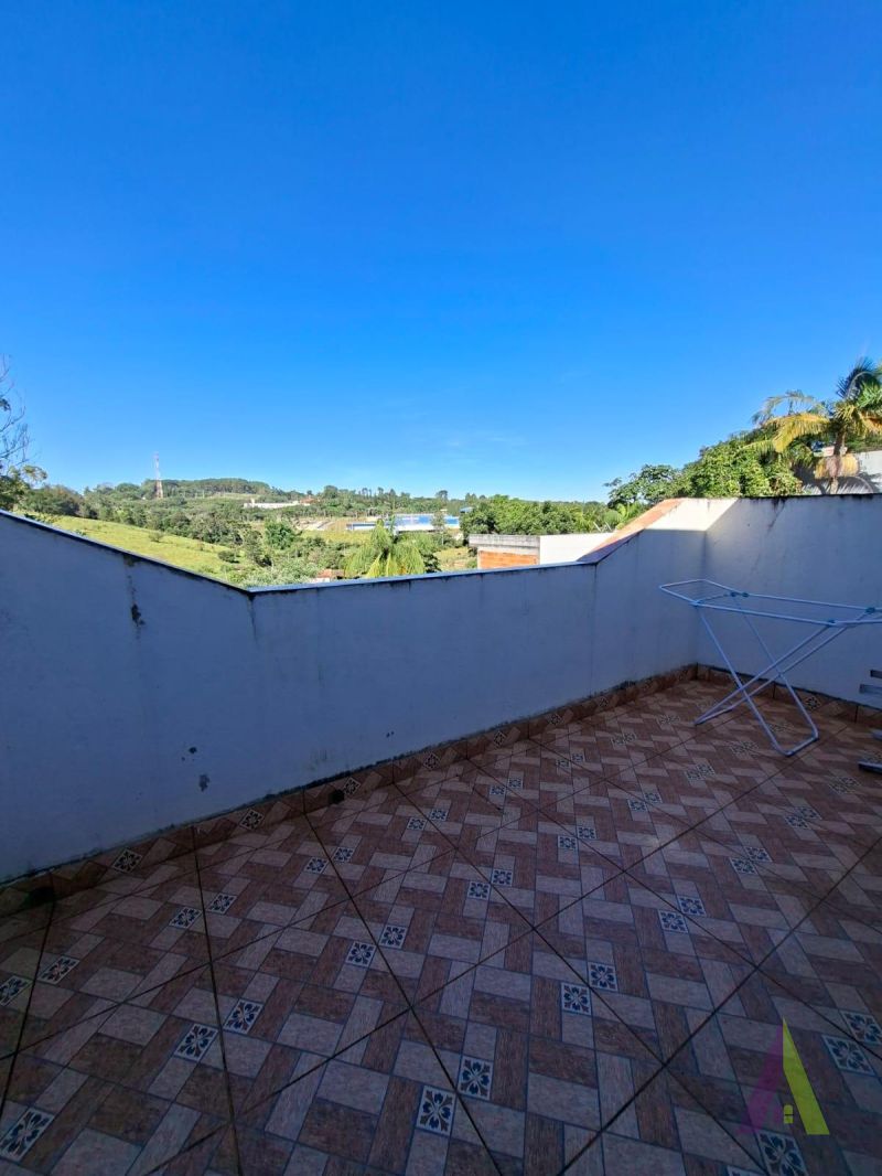 Casa em Bairro Tradicional de São Roque!