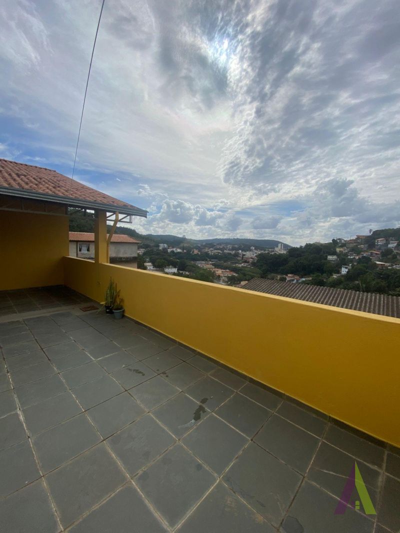 Casa Próxima ao Centro de São Roque!
