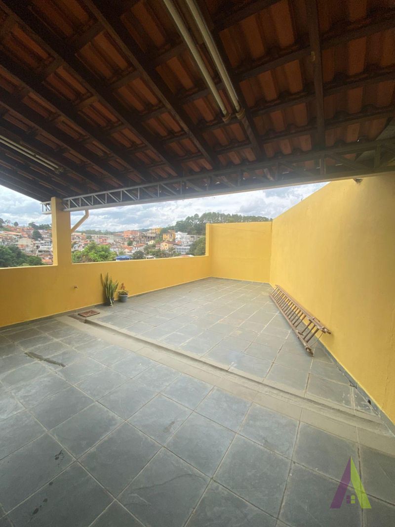 Casa Próxima ao Centro de São Roque!