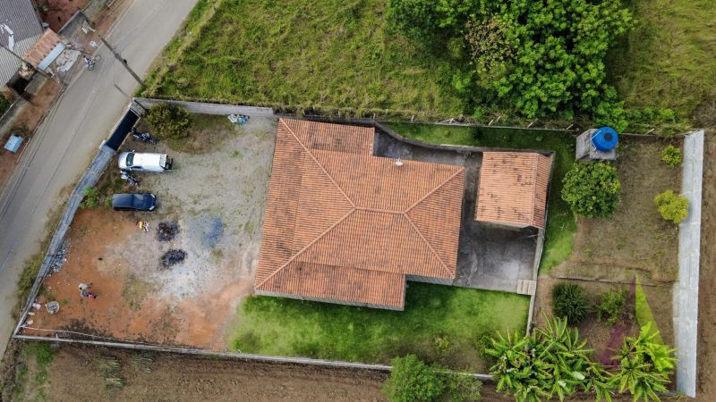Chácara plana próxima da cidade em Ibiúna!
