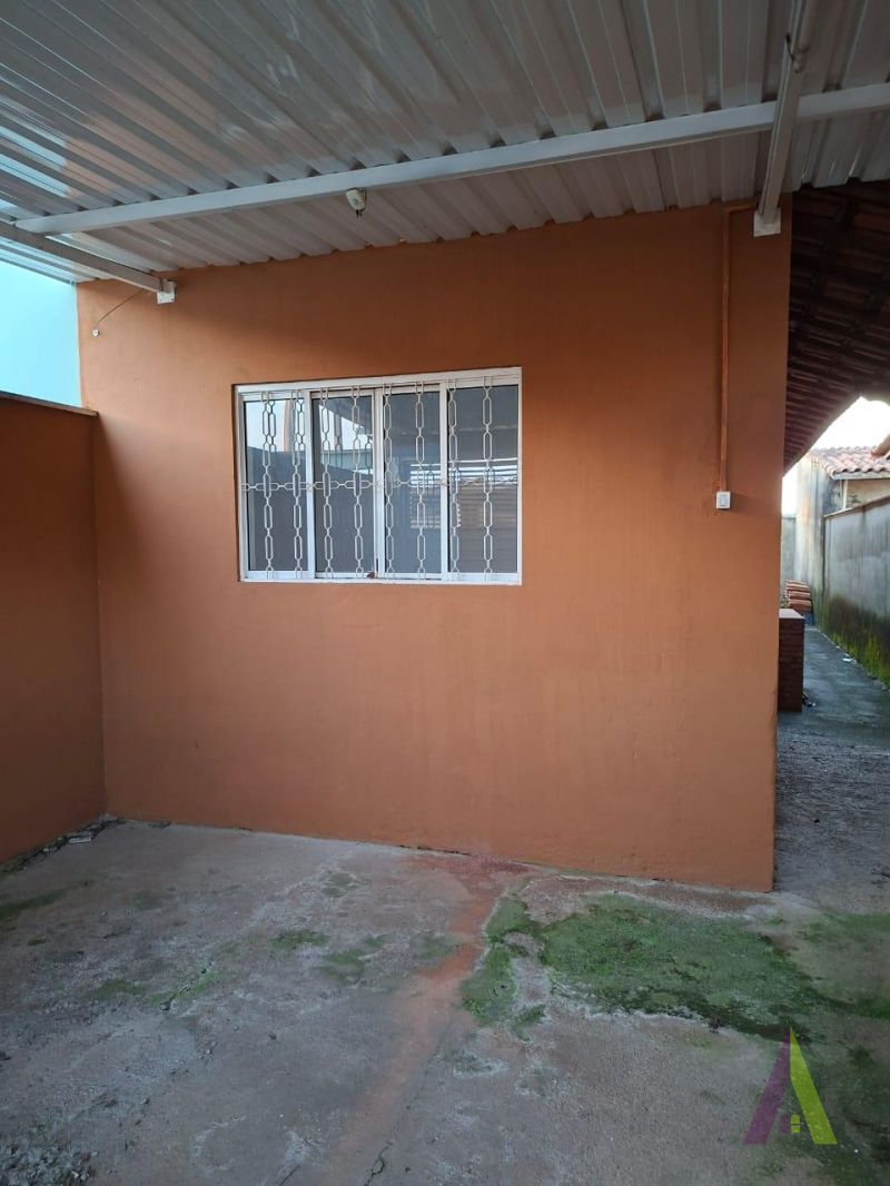 Casa Térrea em Bairro Tradicional de São Roque! 