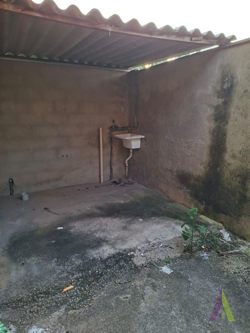 Casa Térrea em Bairro Tradicional de São Roque! 