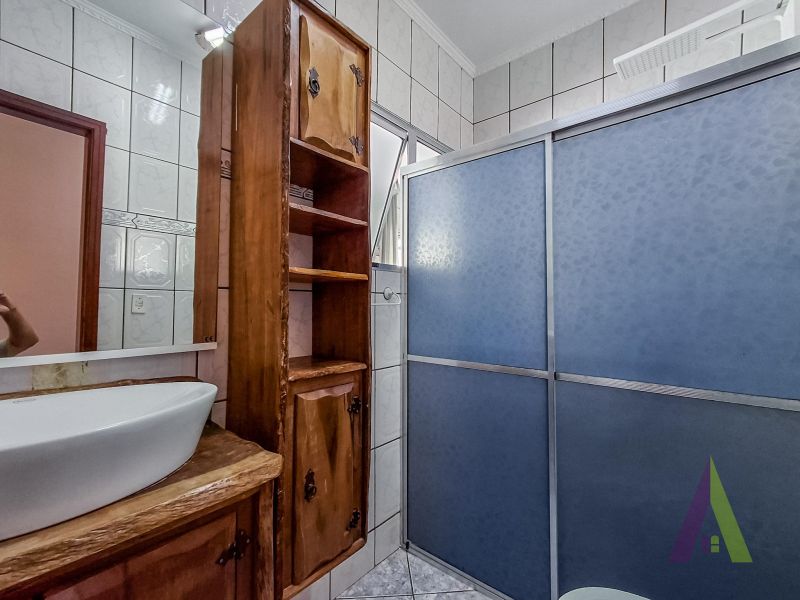 Casa com galpão próximo ao Centro de São Roque!