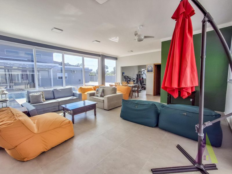 Casa em condomínio com vista para o Saboó em São Roque!