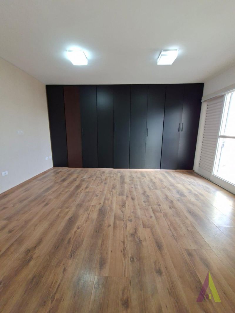 Apartamento Duplex no Centro de São Roque! 