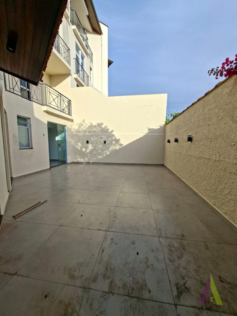 Apartamento Duplex no Centro de São Roque! 