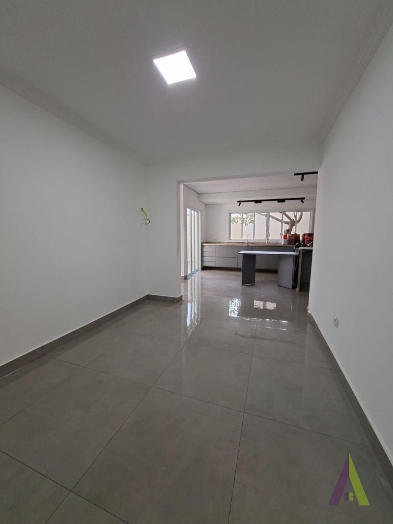 Apartamento Duplex no Centro de São Roque! 