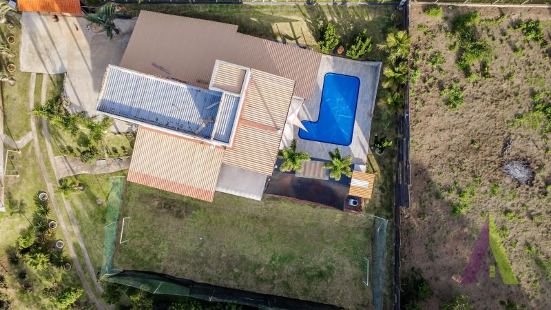 Chácara com piscina, área gourmet, vista privilegiada e próxima ao centro de São Roque!