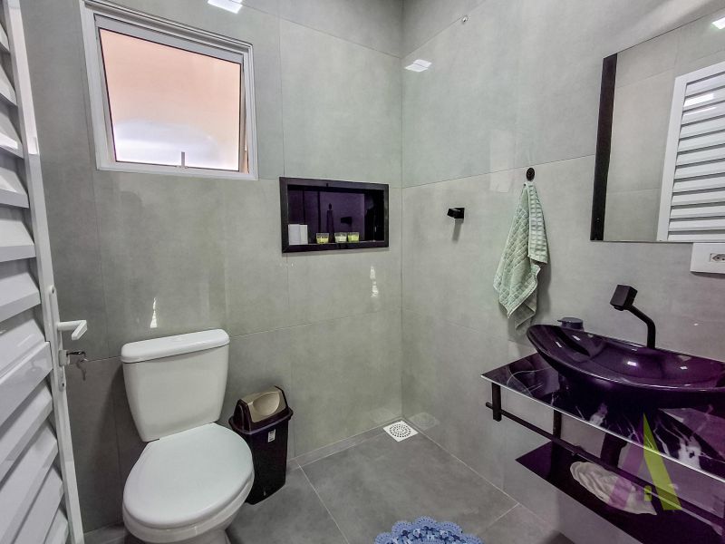 Chácara com piscina, área gourmet, vista privilegiada e próxima ao centro de São Roque!