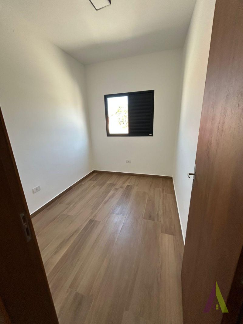 Casa em Condomínio em São Roque!
