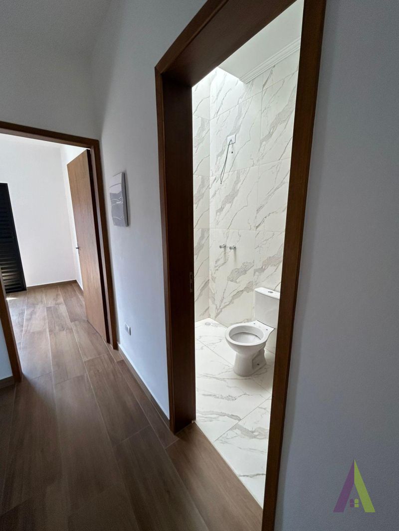 Casa em Condomínio em São Roque!