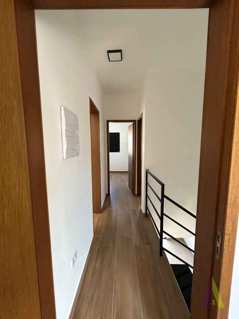 Casa em Condomínio em São Roque!