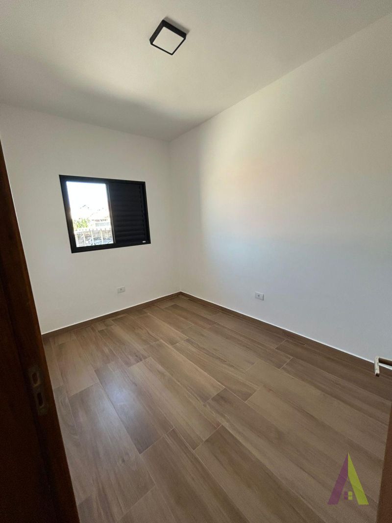 Casa em Condomínio em São Roque!