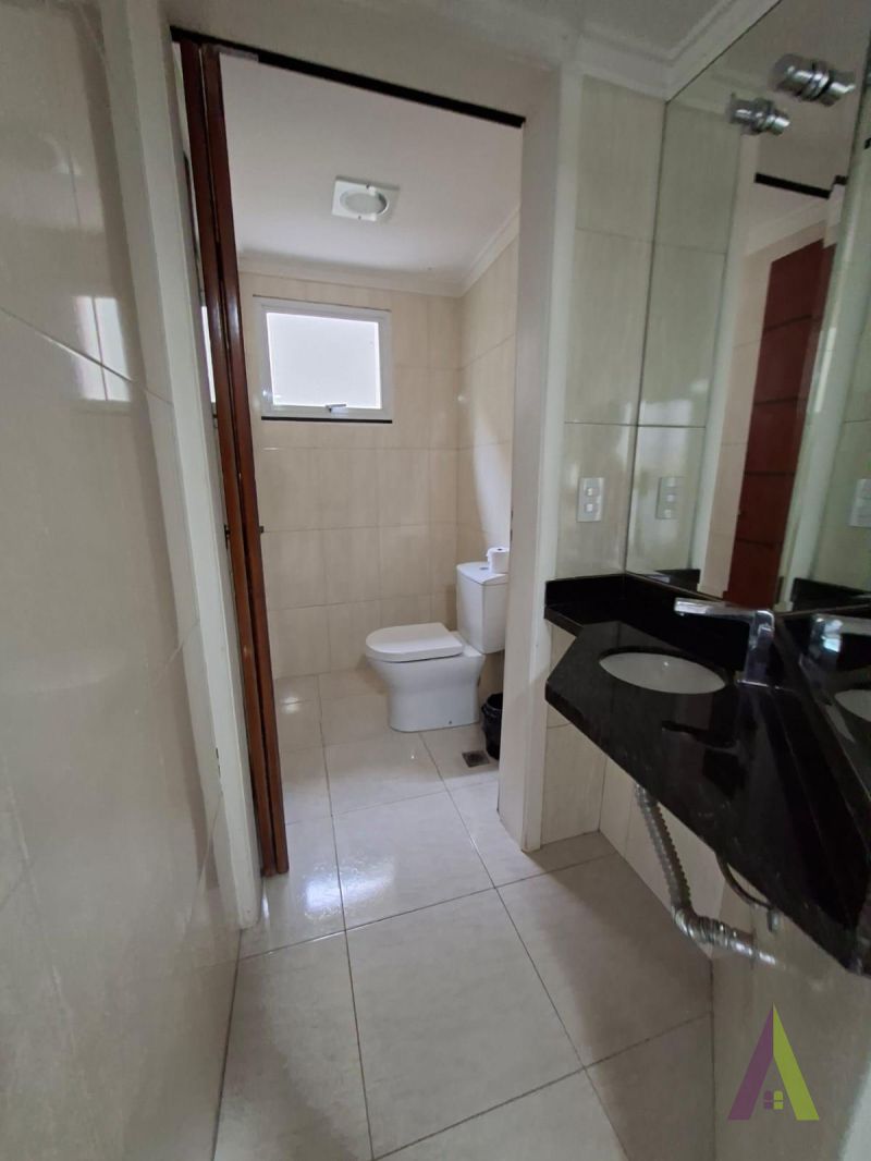 Casa de Alto Padrão em Condomínio Fechado de  São Roque!