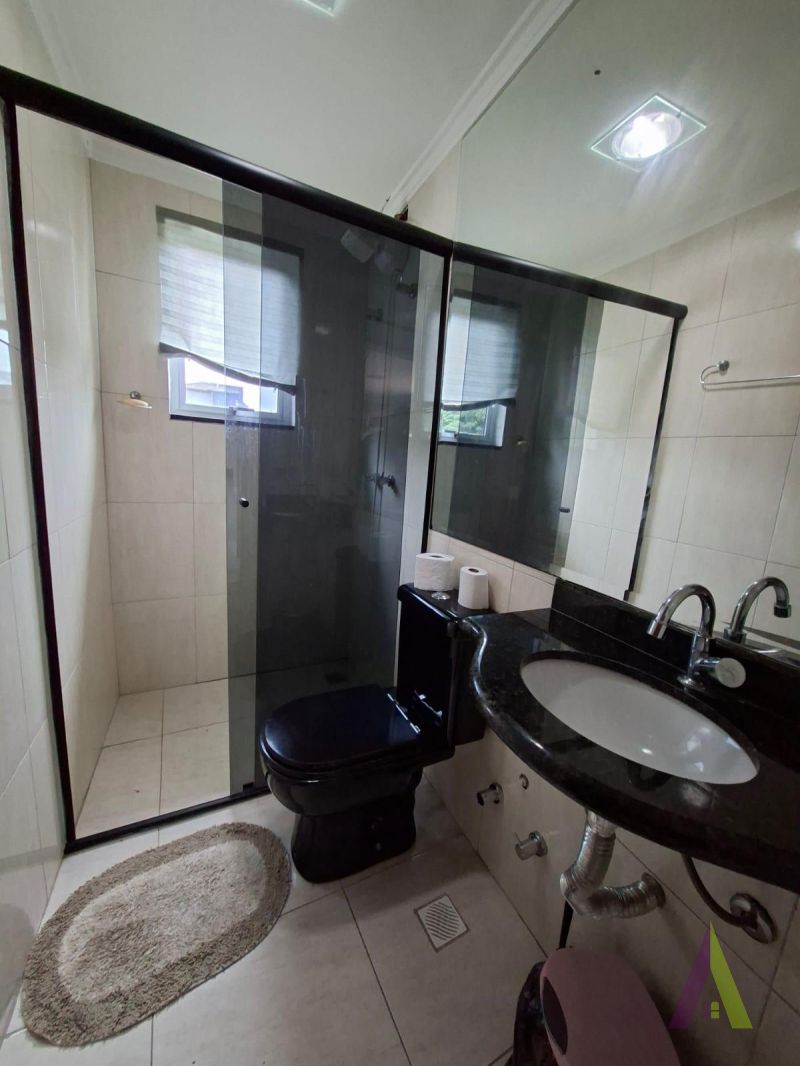 Casa de Alto Padrão em Condomínio Fechado de  São Roque!