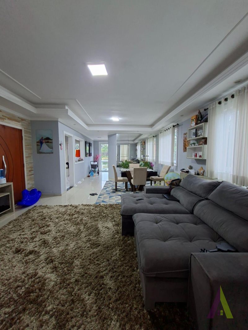 Casa de Alto Padrão em Condomínio Fechado de  São Roque!