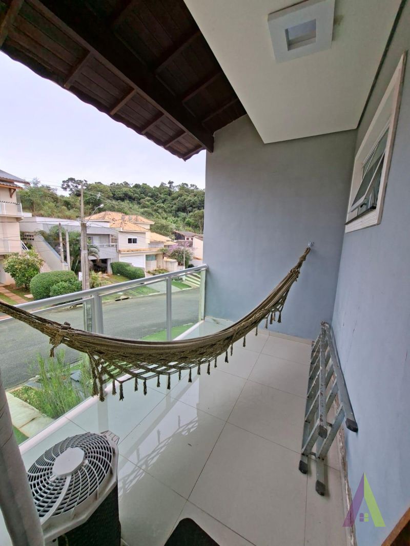 Casa de Alto Padrão em Condomínio Fechado de  São Roque!