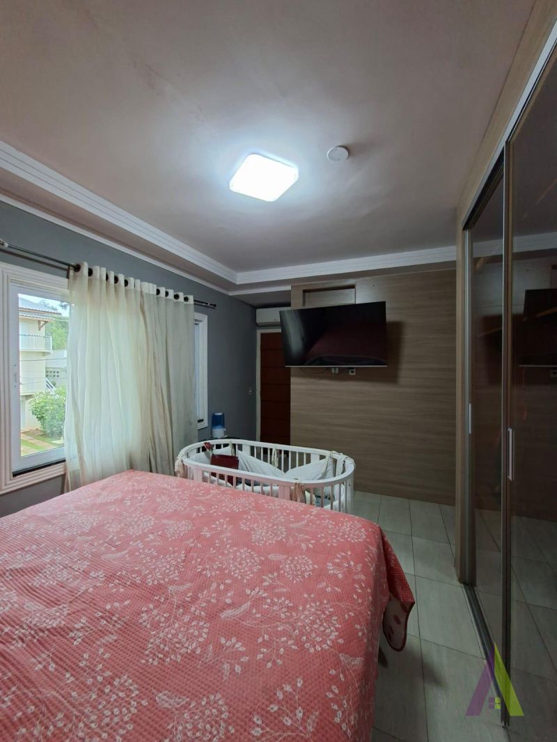 Casa de Alto Padrão em Condomínio Fechado de  São Roque!