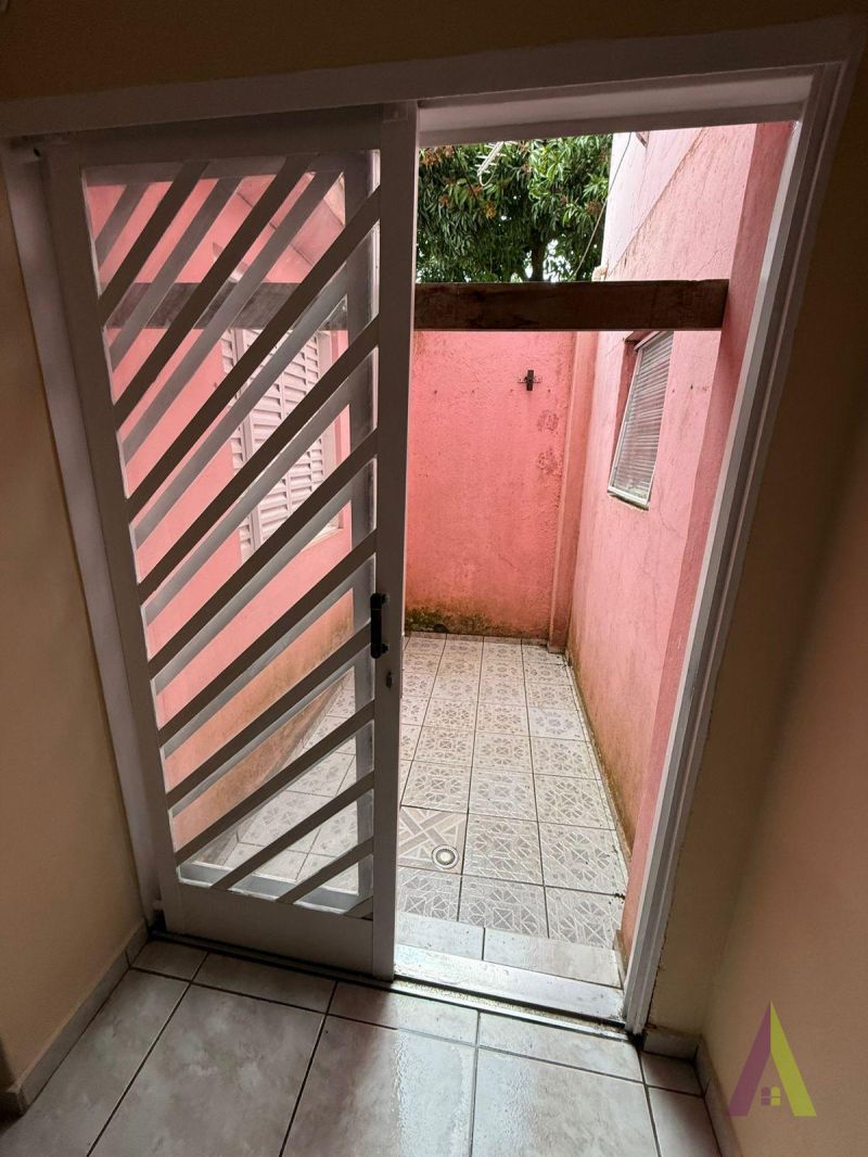 Casa em Bairro Próximo a Raposo em Mairinque!
