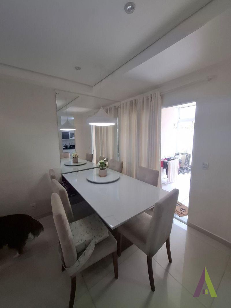 Sobrado em Condominio Clube em São Roque!