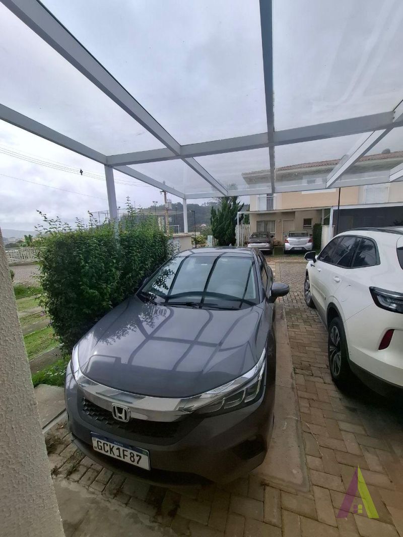 Sobrado em Condominio Clube em São Roque!
