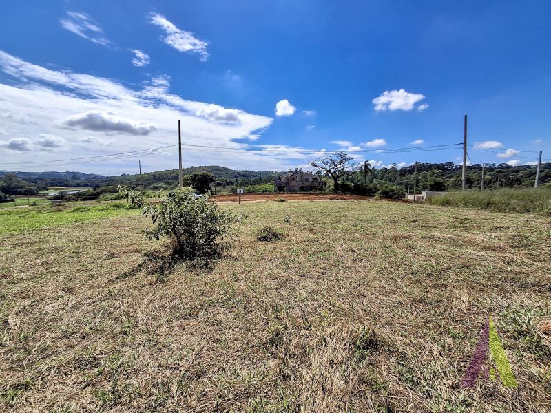 Terreno plano em condominio em Mairinque!
