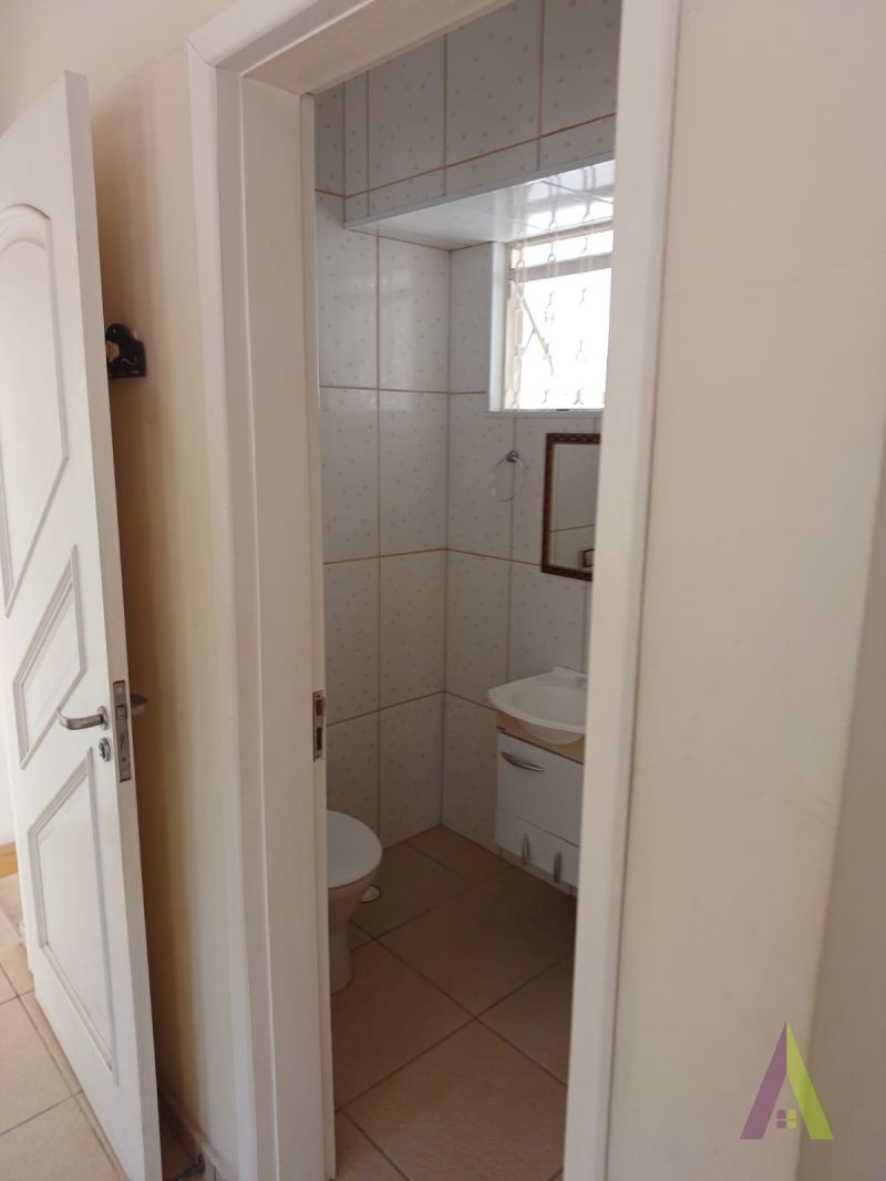 Casa Térrea Comercial em São Roque!