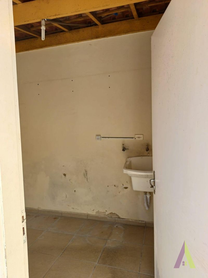 Casa Térrea Comercial em São Roque!