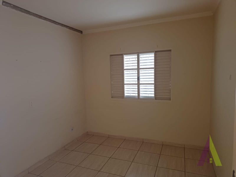 Casa Térrea Comercial em São Roque!