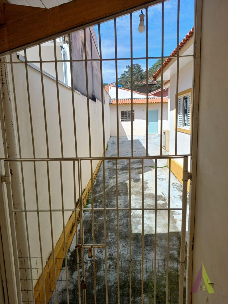 Casa Térrea Comercial em São Roque!