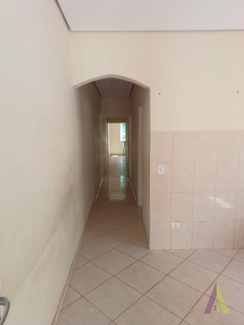 Casa Térrea Comercial em São Roque!