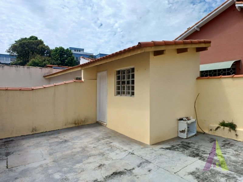 Casa Térrea Comercial em São Roque!