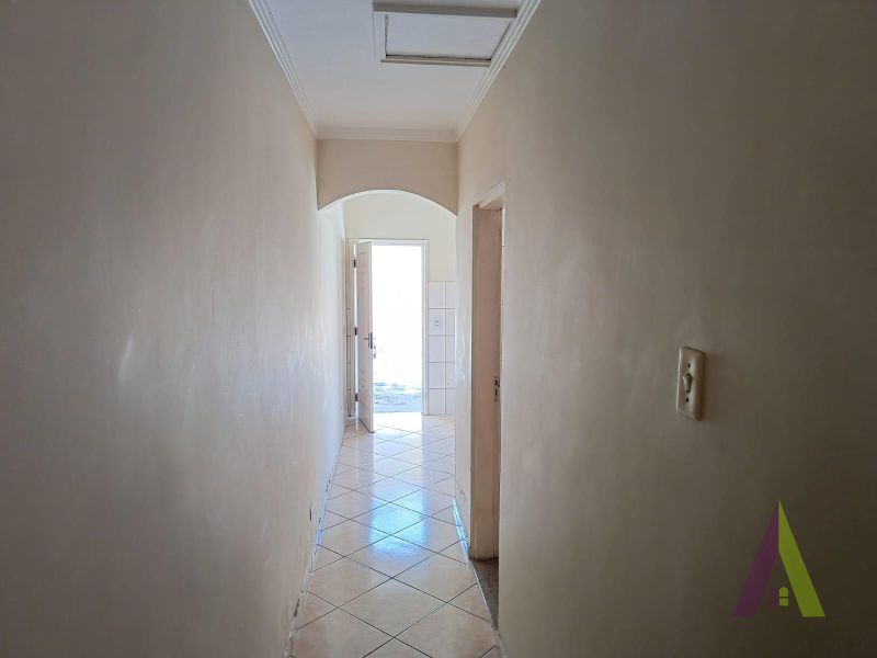 Casa Térrea Comercial em São Roque!