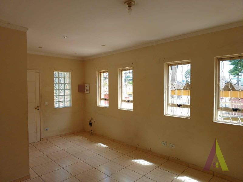 Casa Térrea Comercial em São Roque!