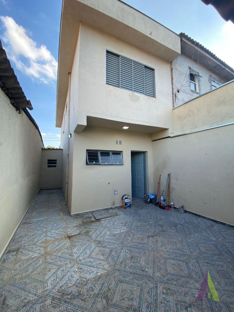 Sobrado em Bairro Tradicional de São Roque!