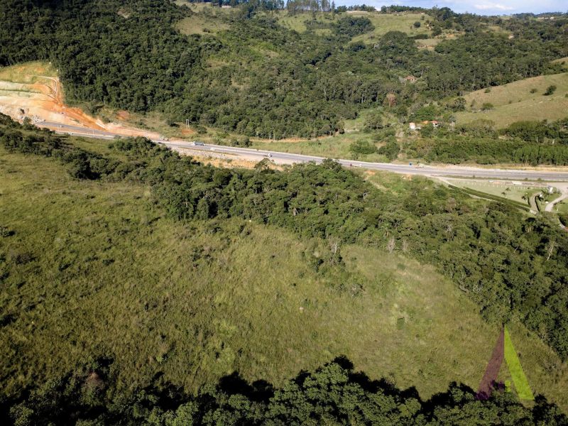 Terreno para construir sua indústria / galpão comercial no acesso a São Roque!