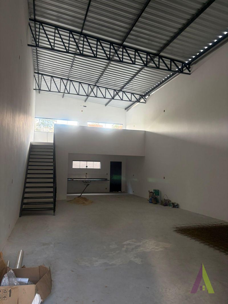 Galpão Novo em Marinque!