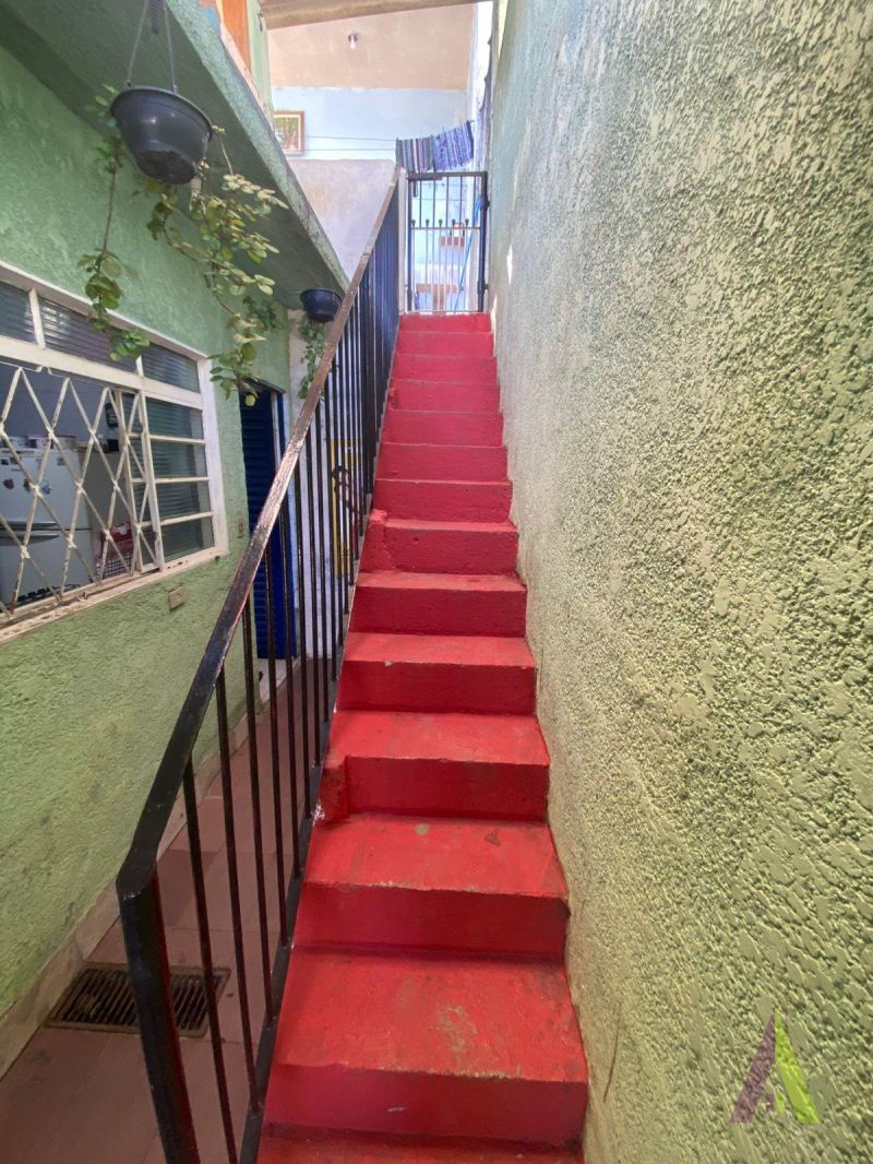 Casa Térrea em Bairro Tradicional em São Roque! 