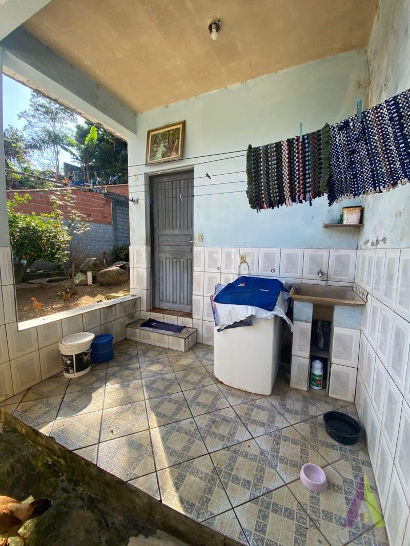 Casa Térrea em Bairro Tradicional em São Roque! 