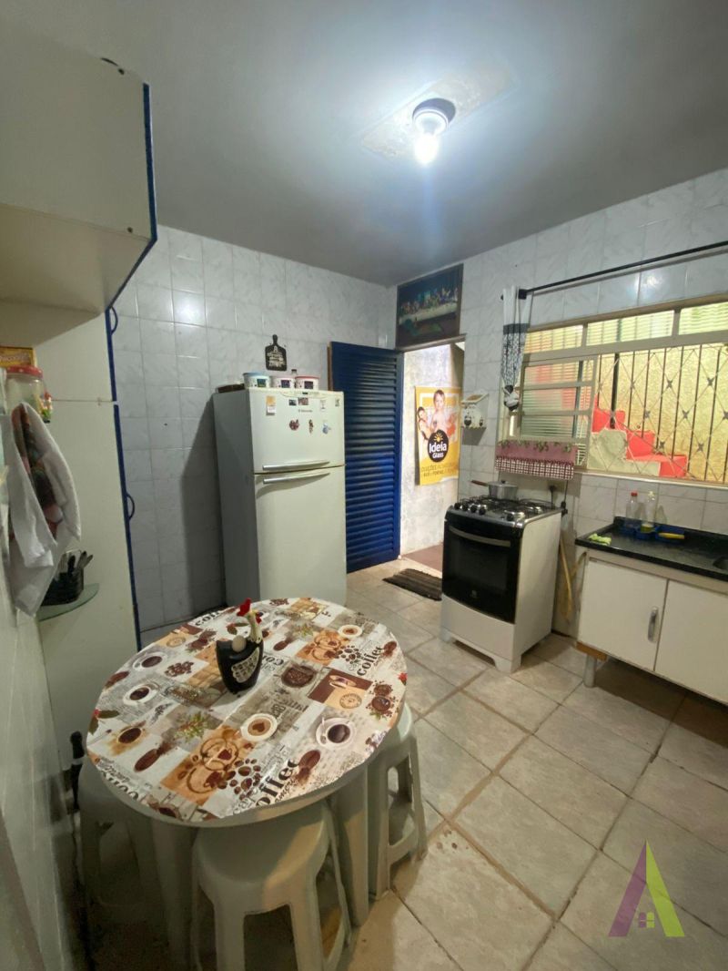 Casa Térrea em Bairro Tradicional em São Roque! 