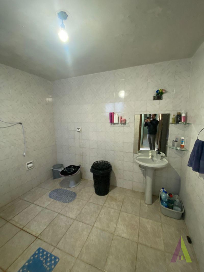 Casa Térrea em Bairro Tradicional em São Roque! 