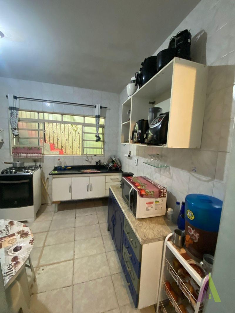 Casa Térrea em Bairro Tradicional em São Roque! 