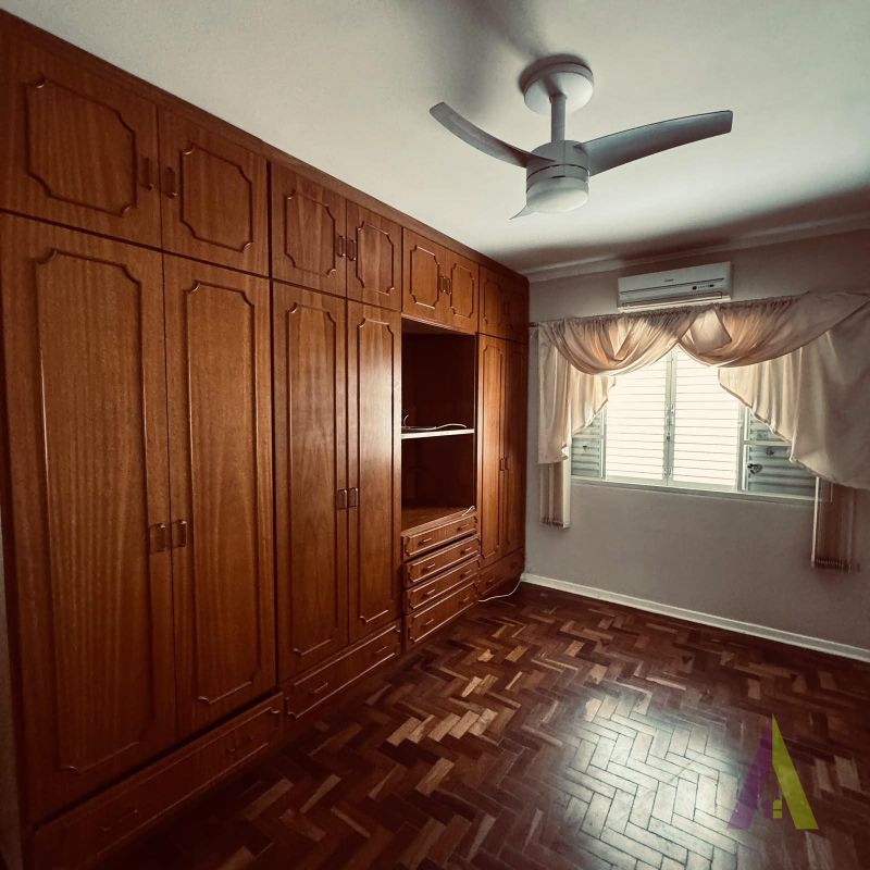 Casa Térrea em Bairro Tradicional de  São Roque!