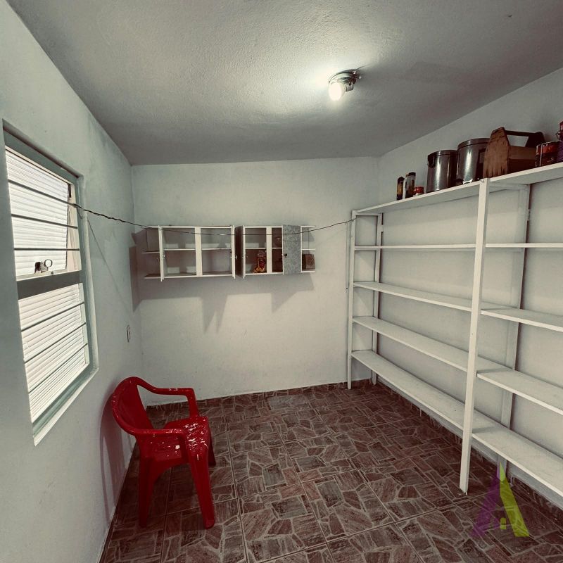 Casa Térrea em Bairro Tradicional de  São Roque!