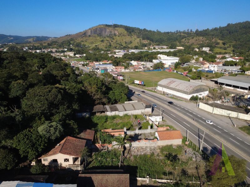Terreno na beira da Raposo Tavares na divisa de Mairinque com São Roque!