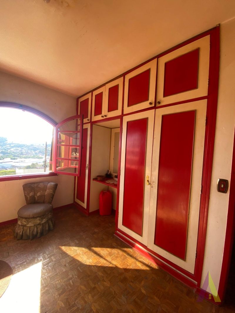 Casa Próxima ao Centro de São Roque!