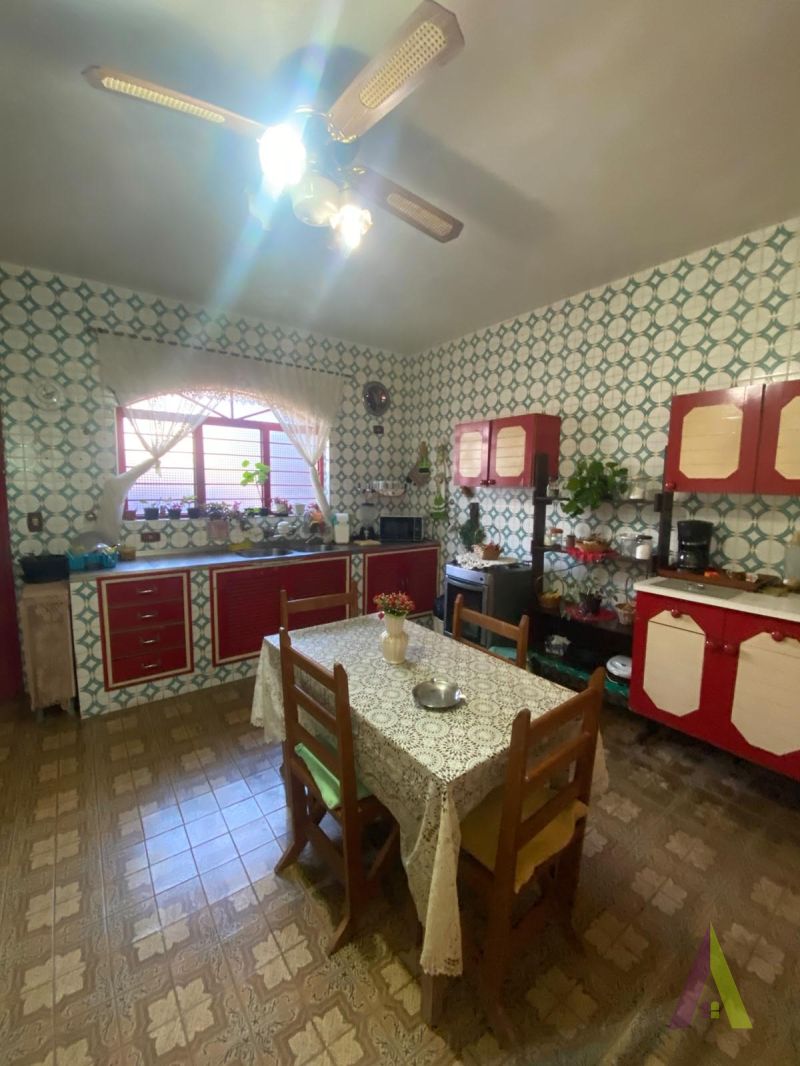 Casa Próxima ao Centro de São Roque!