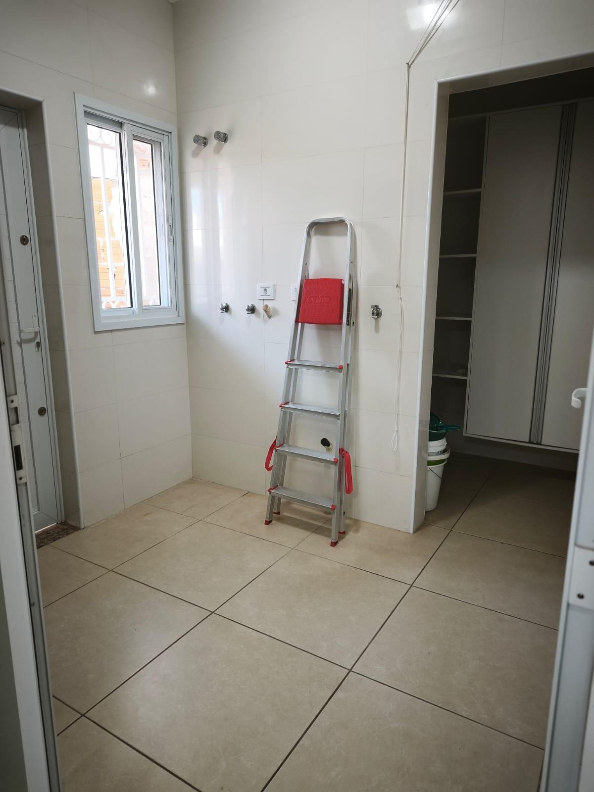 Casa Térrea em Condomínio de Alto Padrão de São Roque!