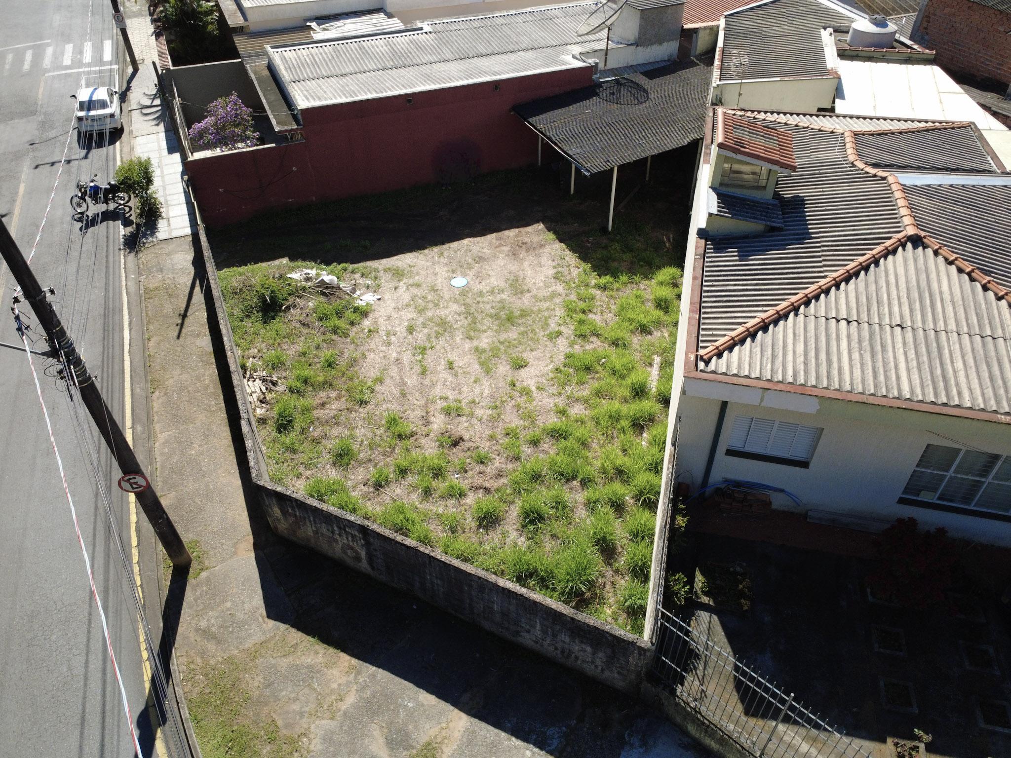 Terreno em Vila Junqueira, SÃO ROQUE - Terreno de esquina plano e murado na região central de São Roque! - Foto 23
